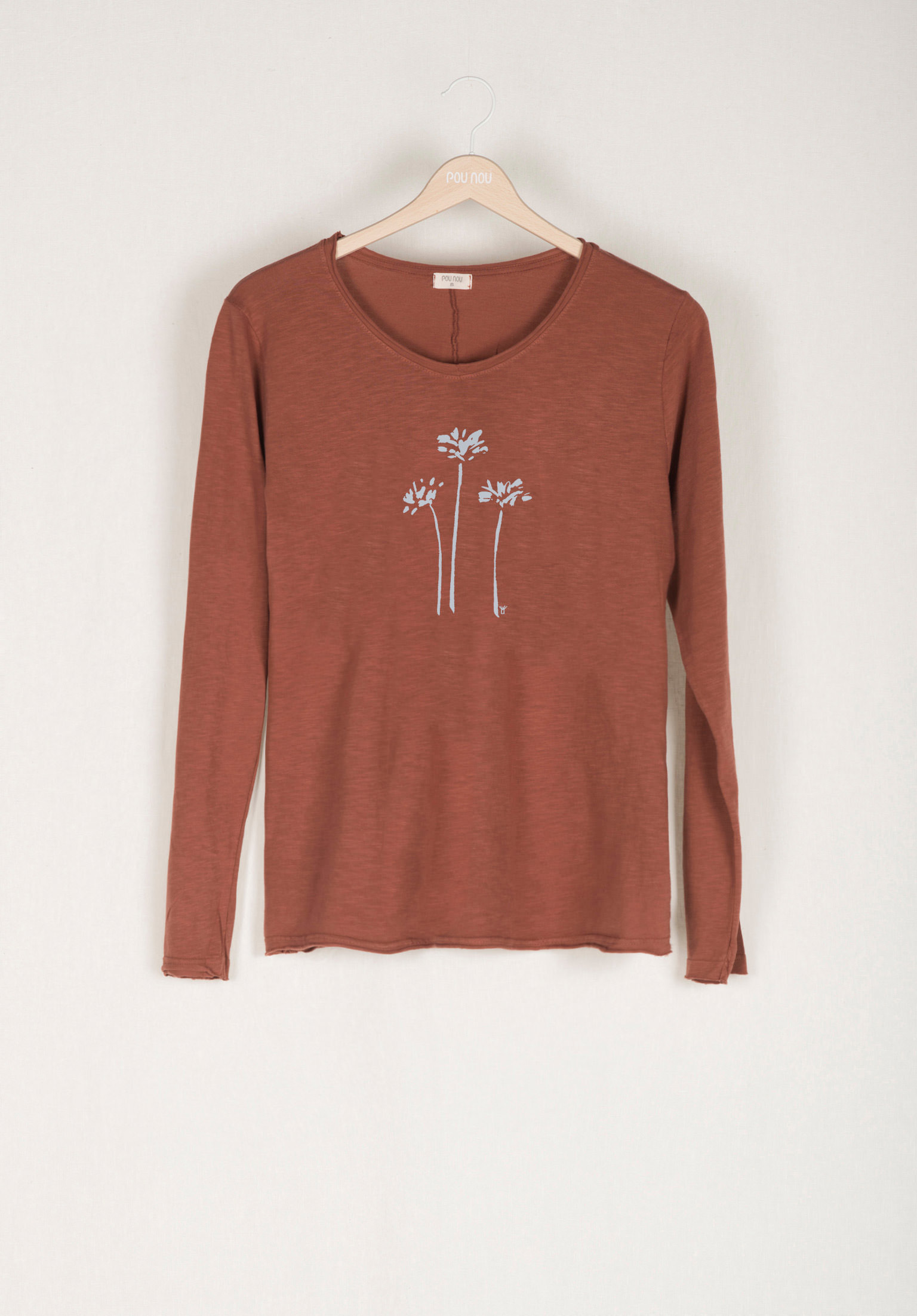 Long-sleeved cotton T-shirt sophistication