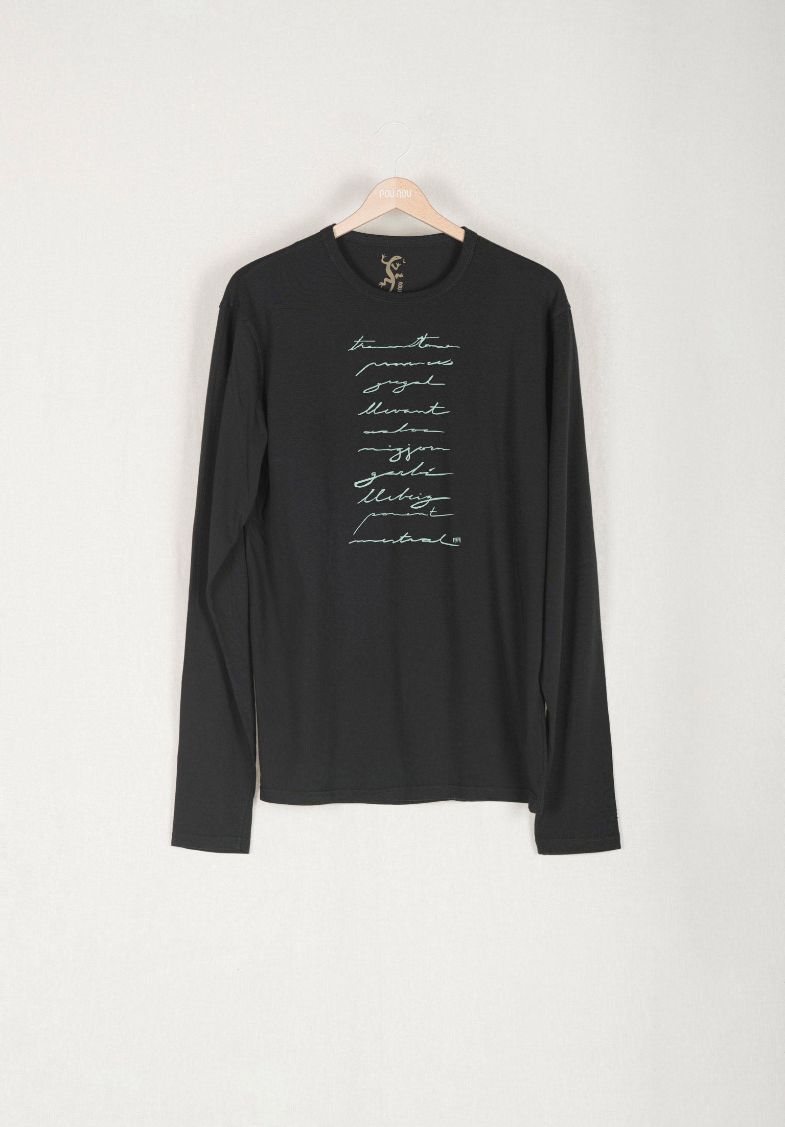 Basic long-sleeved T-shirt the winds