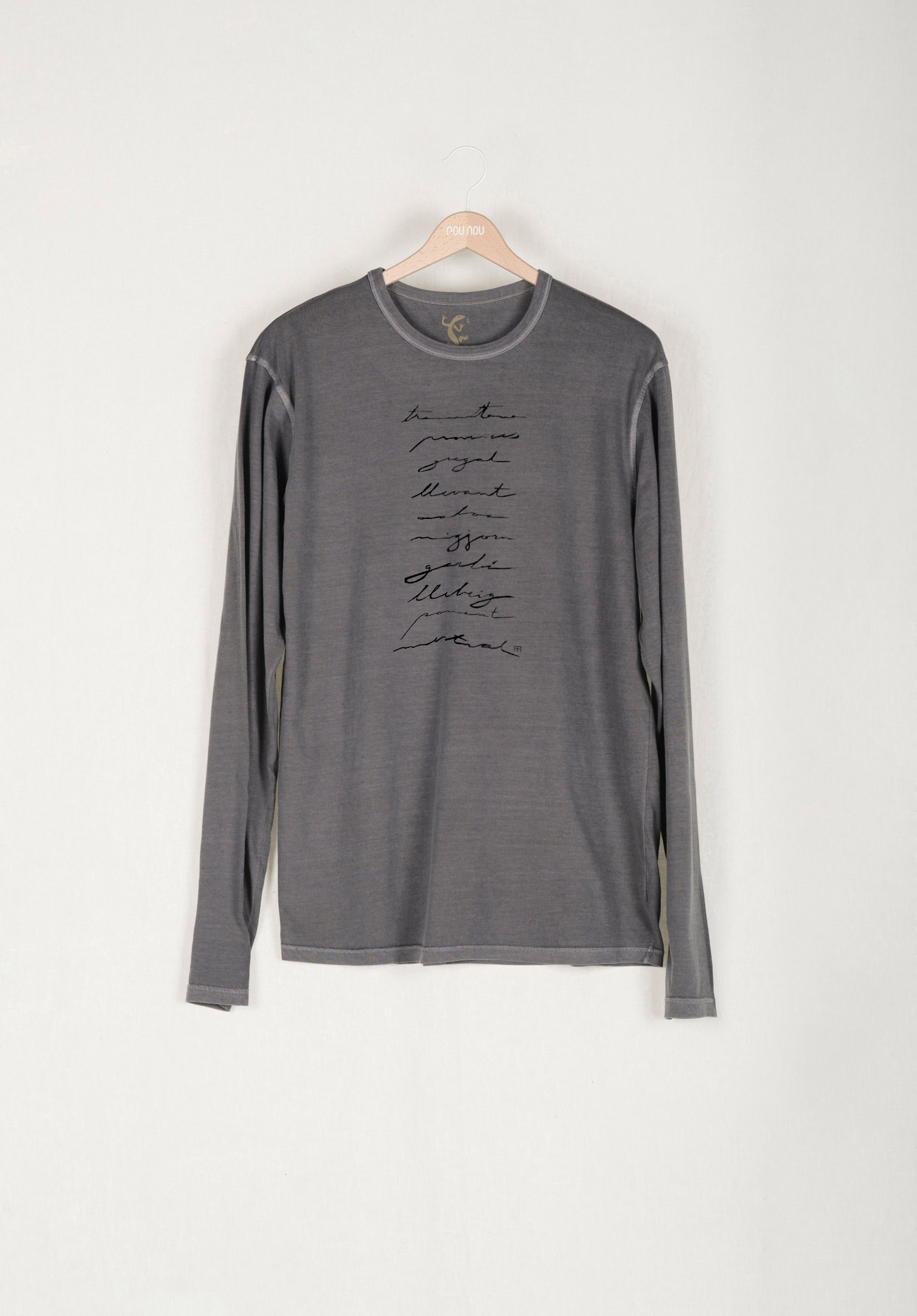 Basic long-sleeved T-shirt the winds