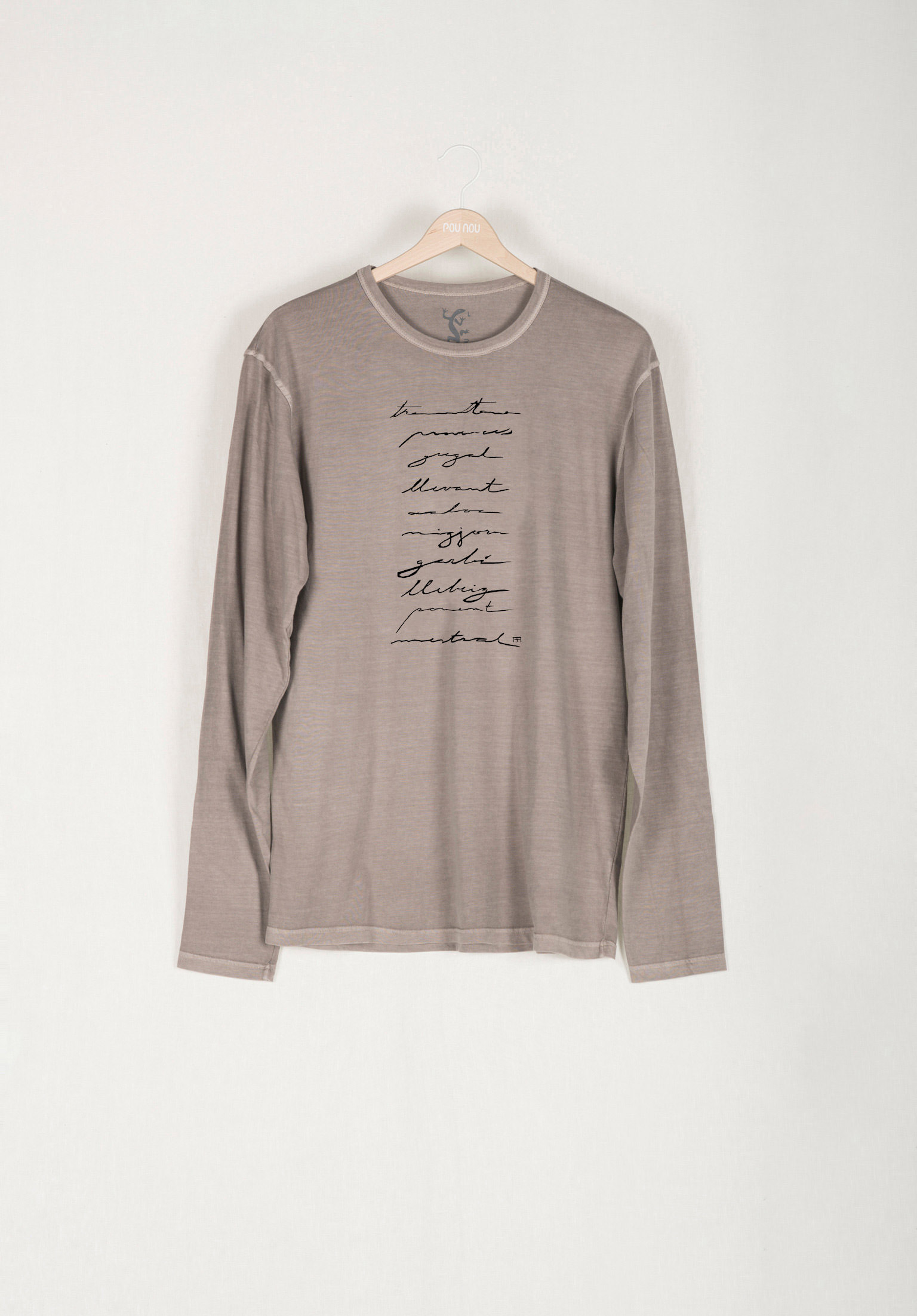 Basic long-sleeved T-shirt the winds