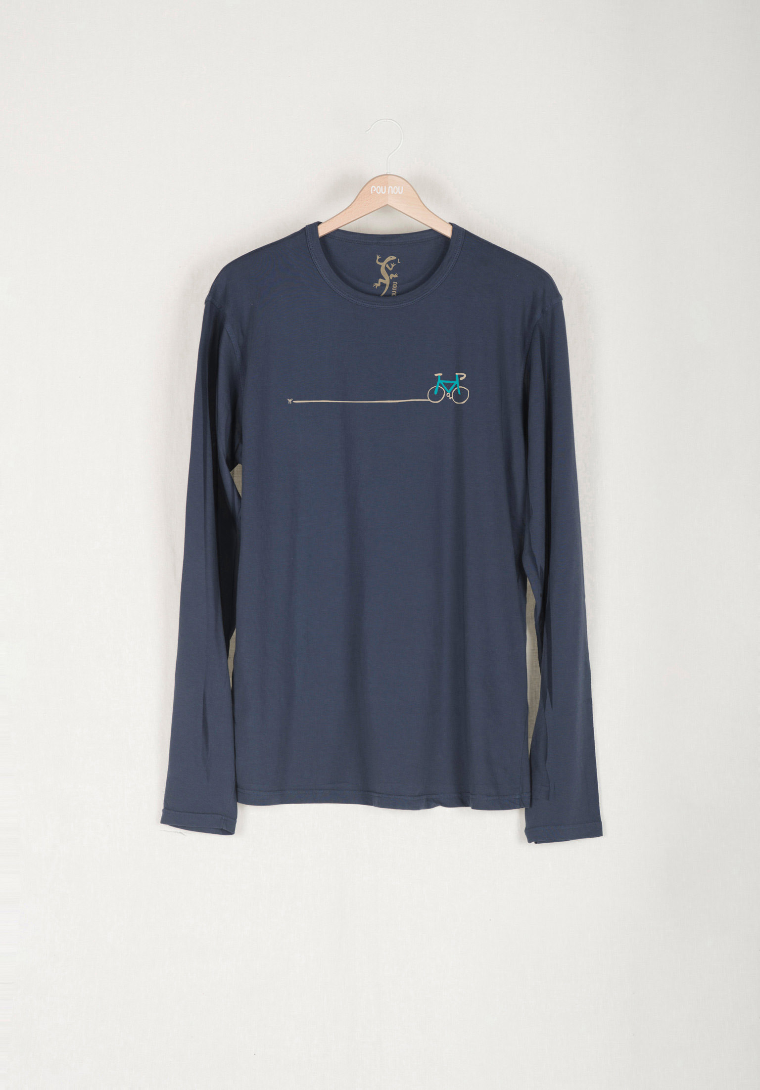 Basic long-sleeved T-shirt path