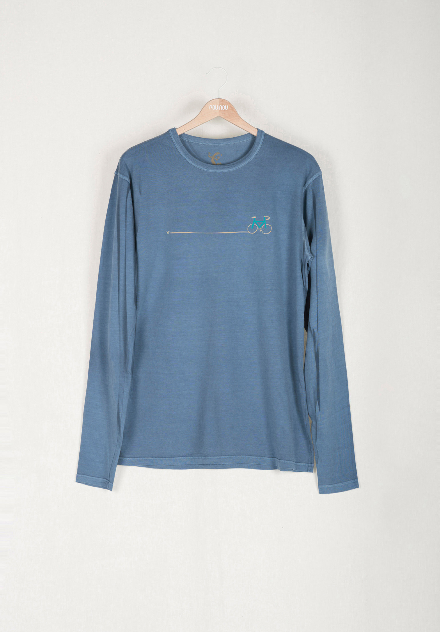 Basic long-sleeved T-shirt path