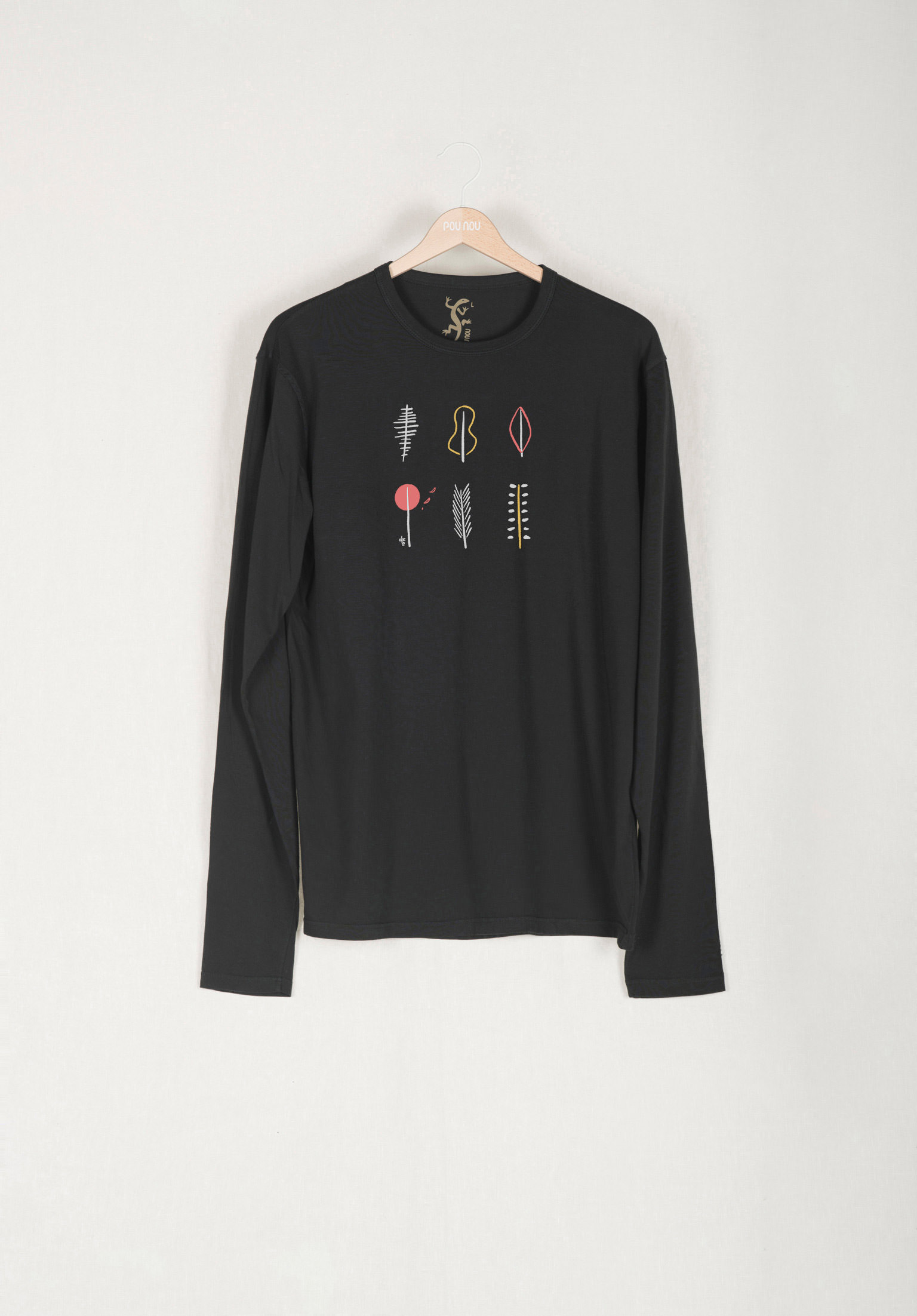 Basic long-sleeved T-shirt ethnic flowers