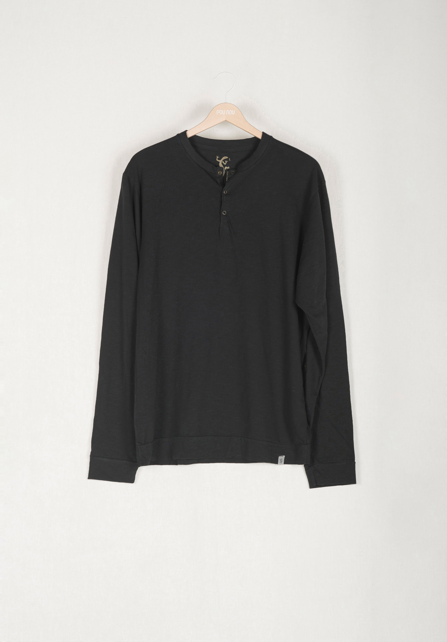 Long-sleeved t-shirt with placket 